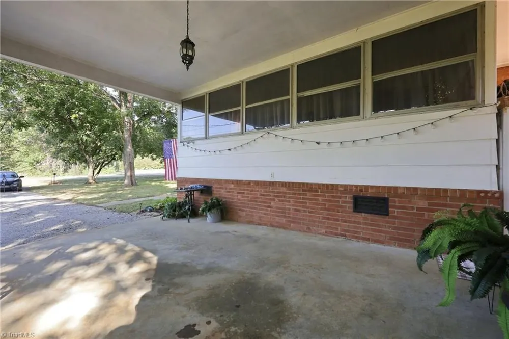2975 US Highway 158 Yanceyville, NC 27379