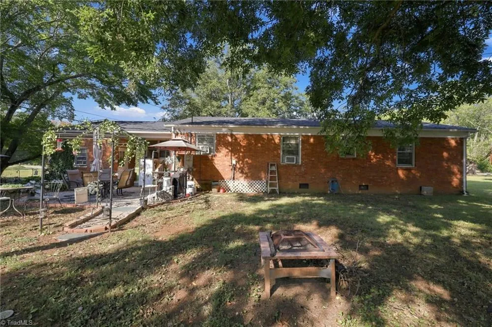 2975 US Highway 158 Yanceyville, NC 27379
