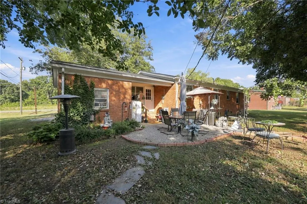 2975 US Highway 158 Yanceyville, NC 27379