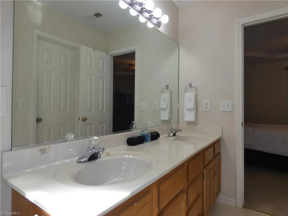 4221 Salem Landing Court Winston-Salem, NC 27101