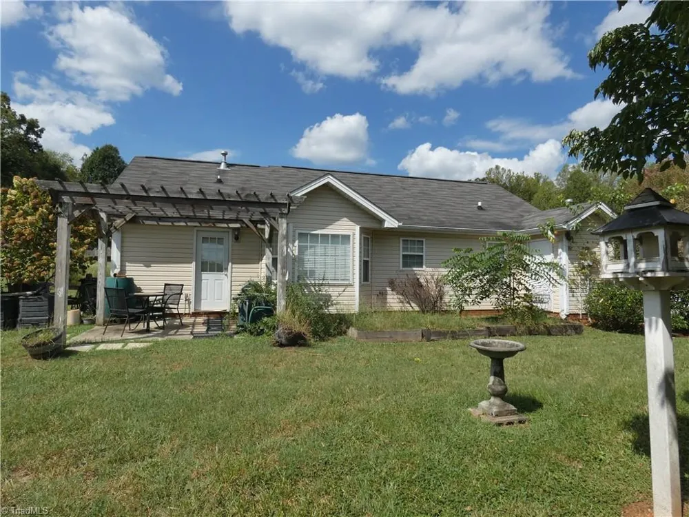 4221 Salem Landing Court Winston-Salem, NC 27101