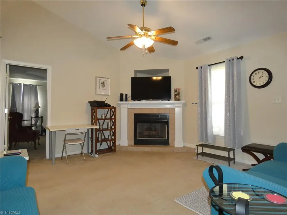 4221 Salem Landing Court Winston-Salem, NC 27101
