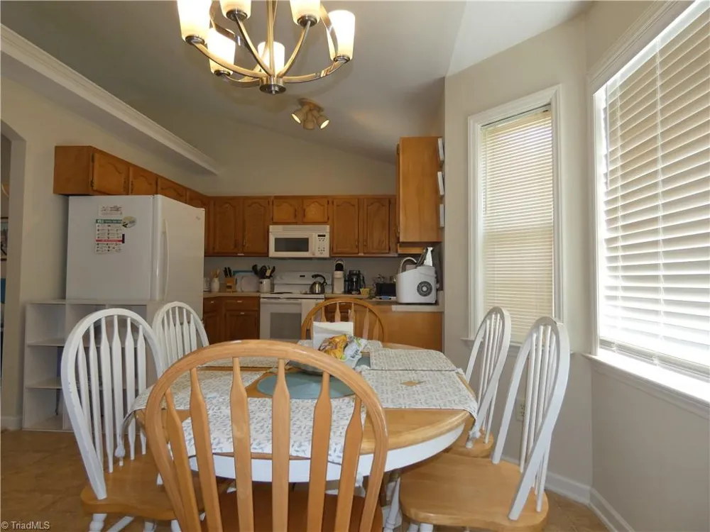 4221 Salem Landing Court Winston-Salem, NC 27101