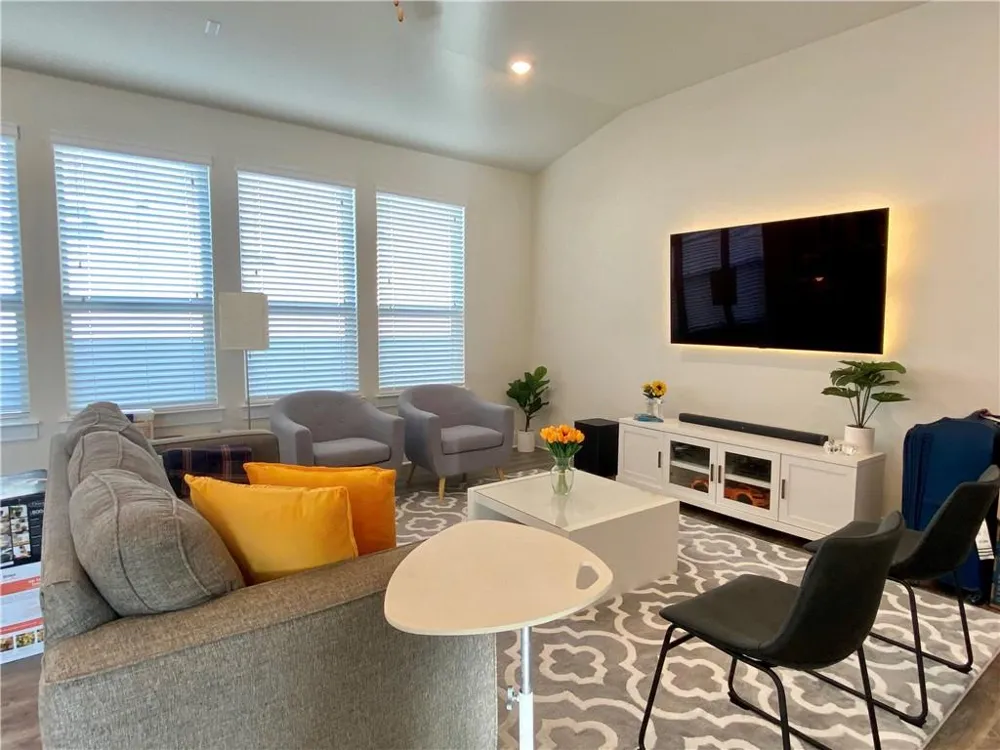 15700 Apex Place Austin, TX 78728