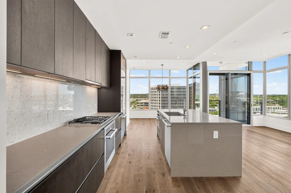 501 West Avenue #1504 Austin, TX 78701