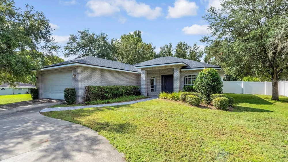 252 DIRKSEN DRIVE Debary, FL 32713