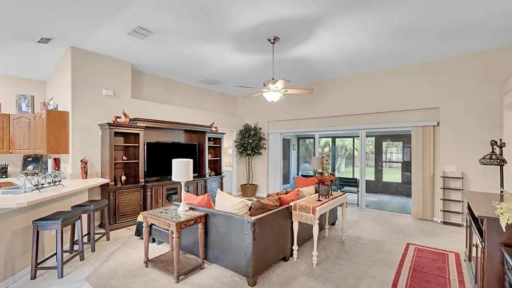 252 DIRKSEN DRIVE Debary, FL 32713
