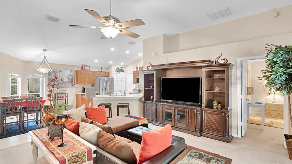 252 DIRKSEN DRIVE Debary, FL 32713