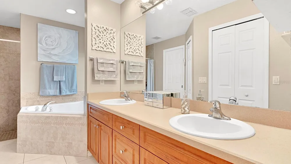 252 DIRKSEN DRIVE Debary, FL 32713