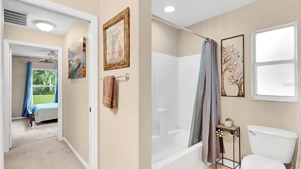 252 DIRKSEN DRIVE Debary, FL 32713
