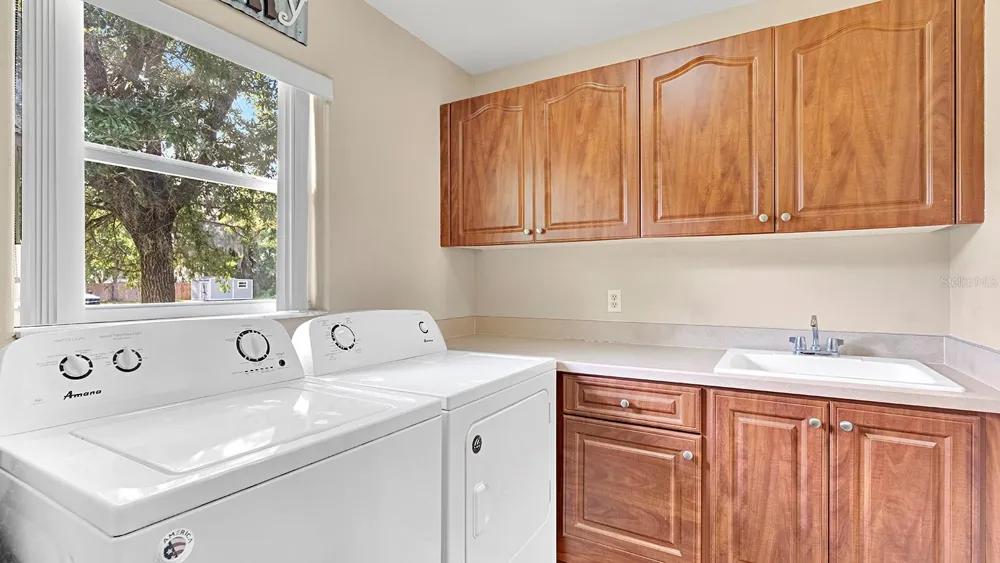 252 DIRKSEN DRIVE Debary, FL 32713