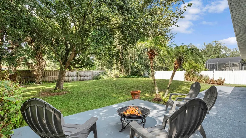252 DIRKSEN DRIVE Debary, FL 32713