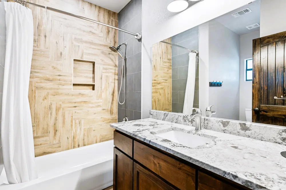 1718 Mountain Valley Road Concan, TX 78838