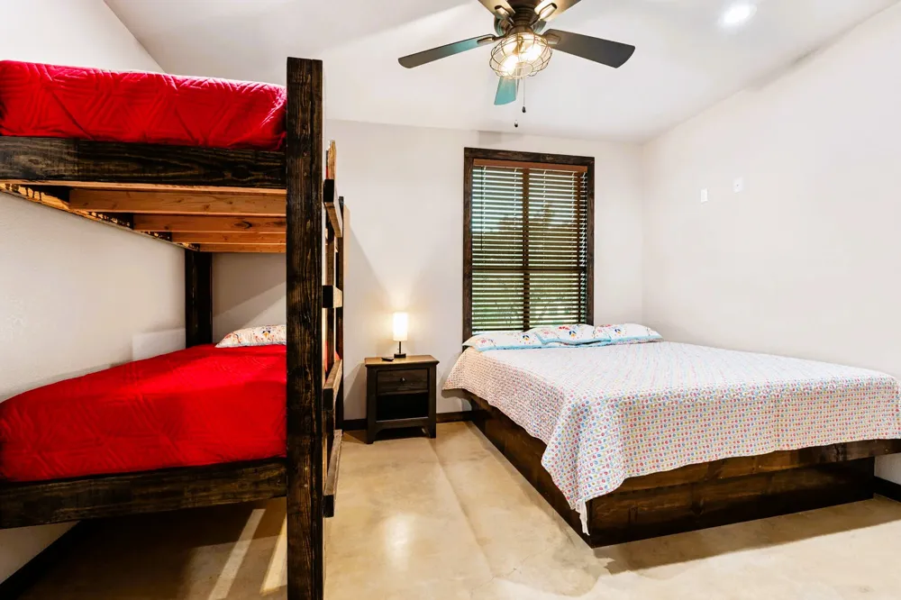 1718 Mountain Valley Road Concan, TX 78838