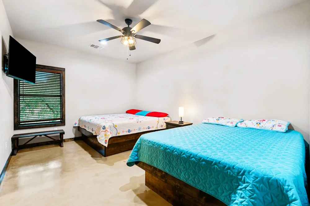 1718 Mountain Valley Road Concan, TX 78838