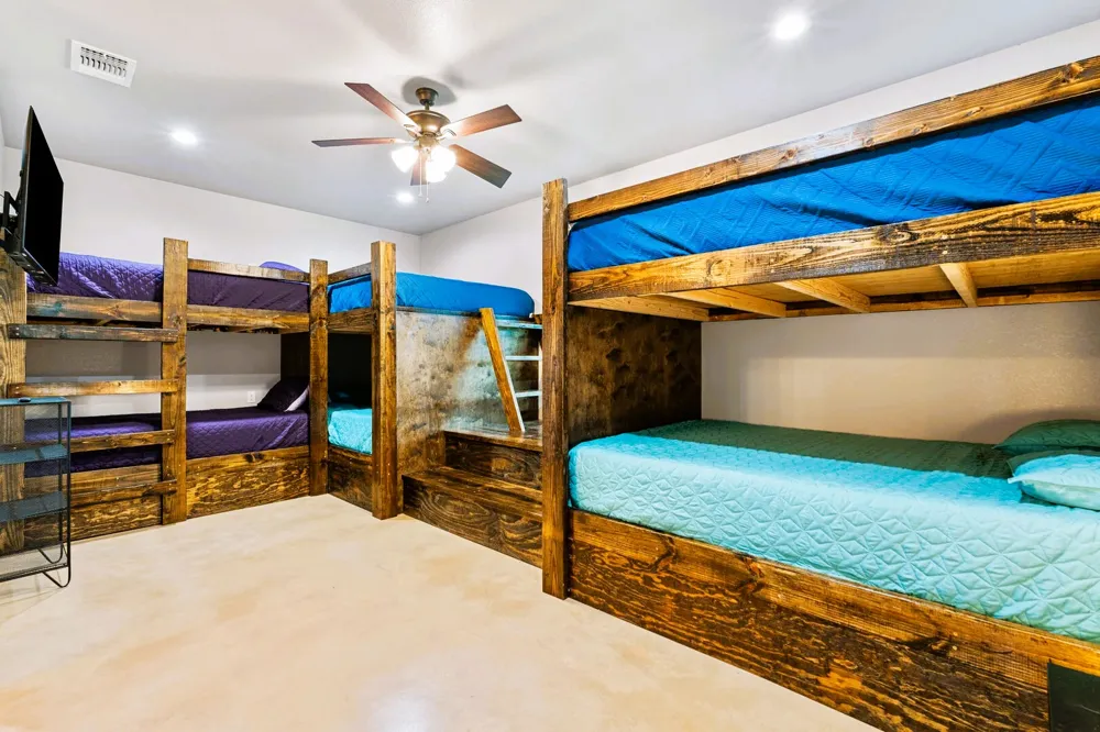 1718 Mountain Valley Road Concan, TX 78838