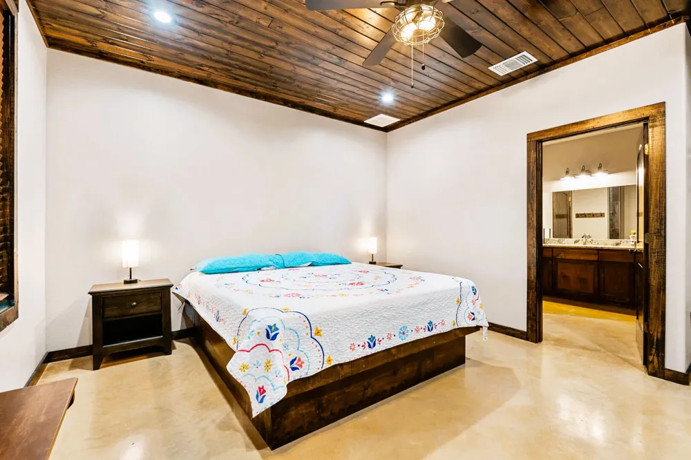 1718 Mountain Valley Road Concan, TX 78838