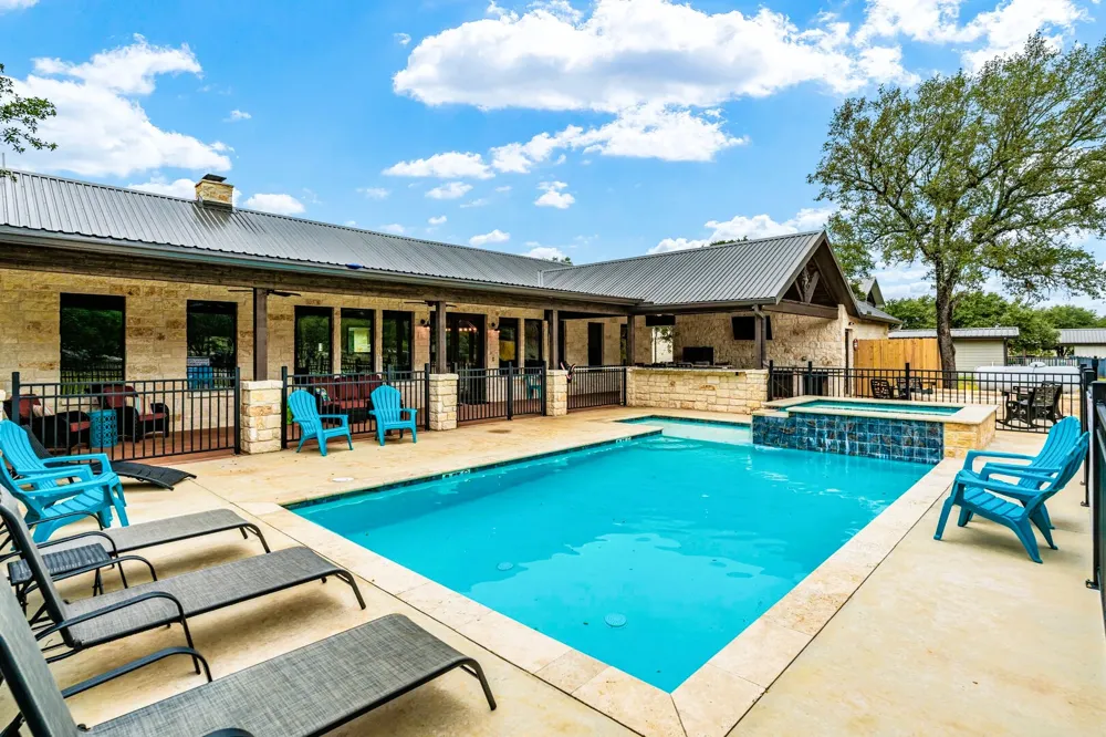 1718 Mountain Valley Road Concan, TX 78838