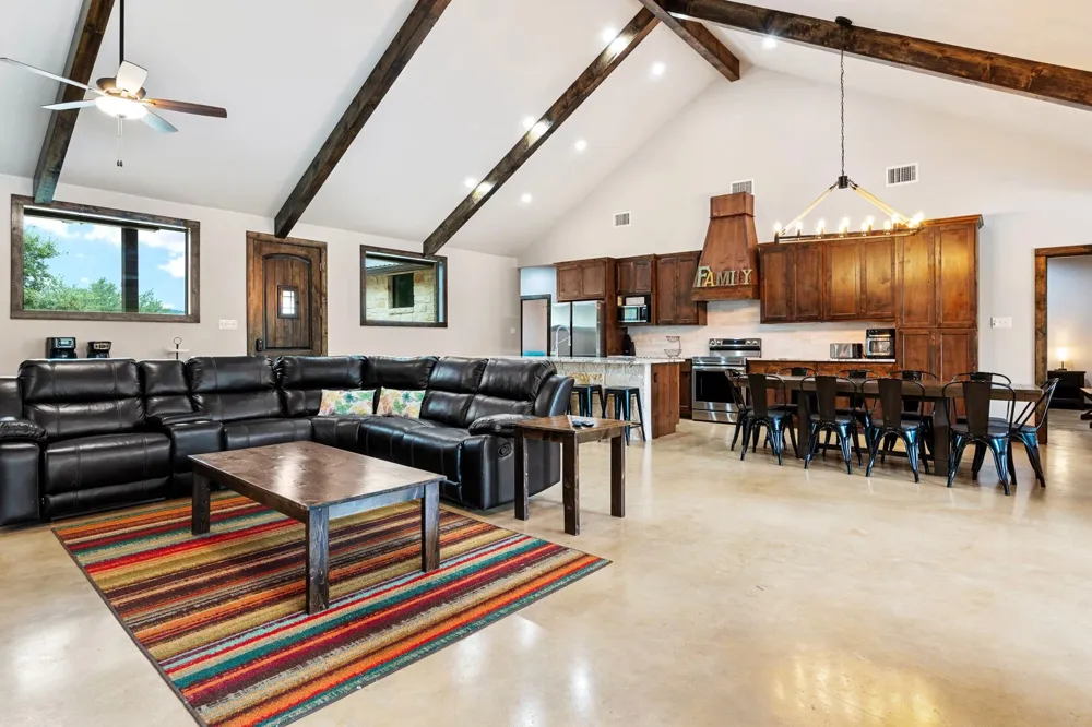 1718 Mountain Valley Road Concan, TX 78838