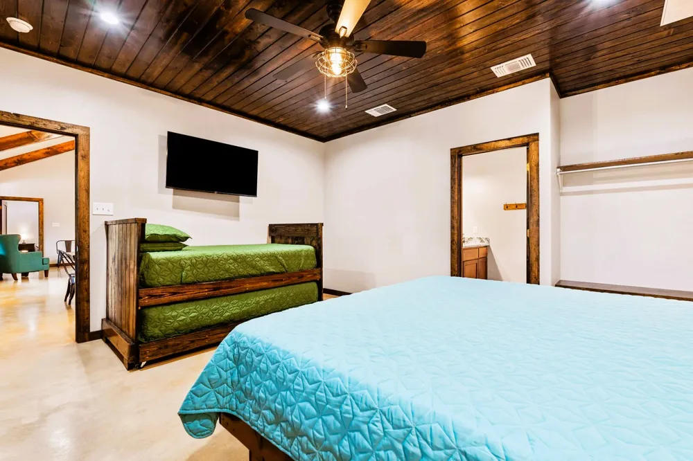 1718 Mountain Valley Road Concan, TX 78838