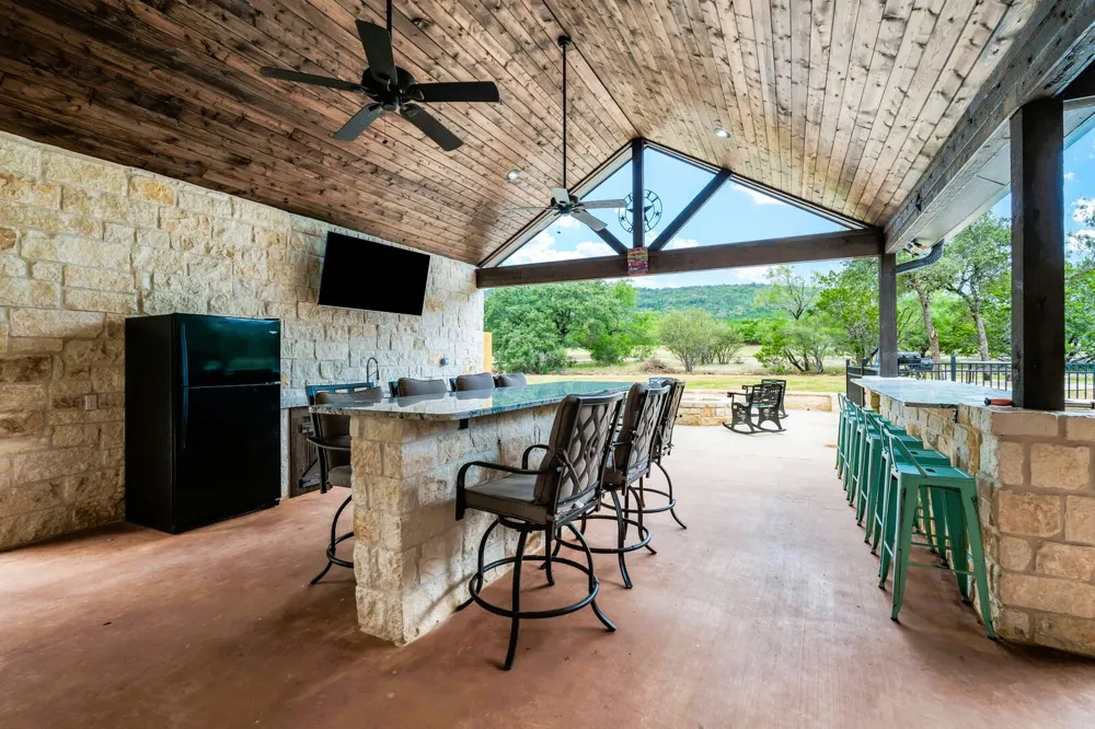 1718 Mountain Valley Road Concan, TX 78838