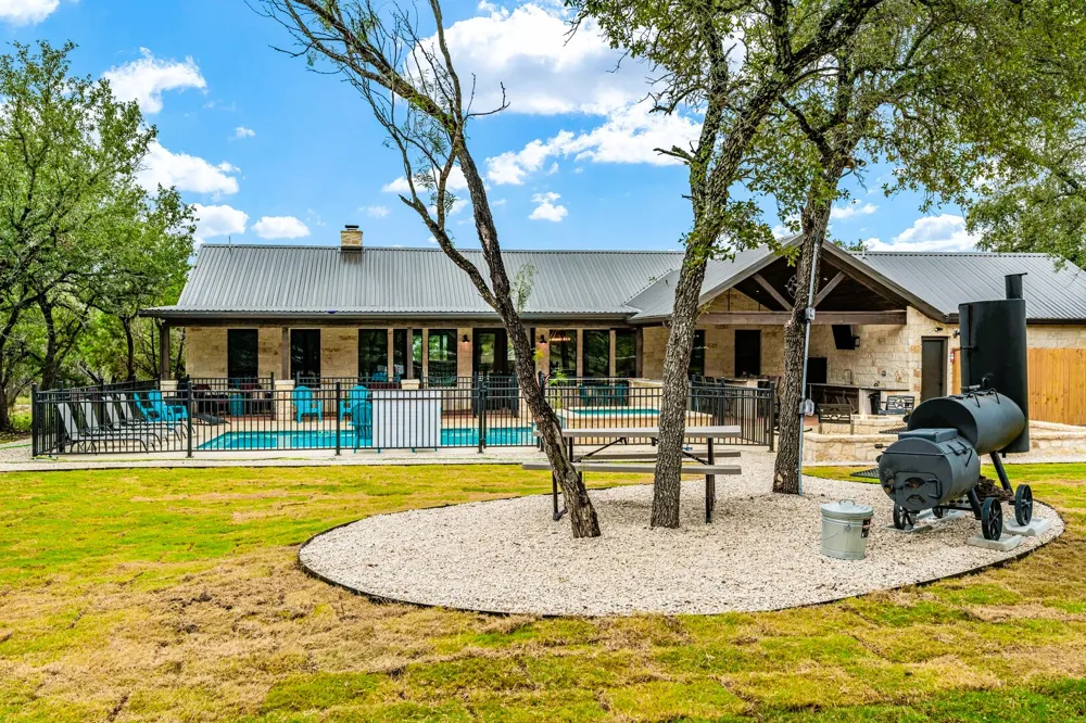 1718 Mountain Valley Road Concan, TX 78838