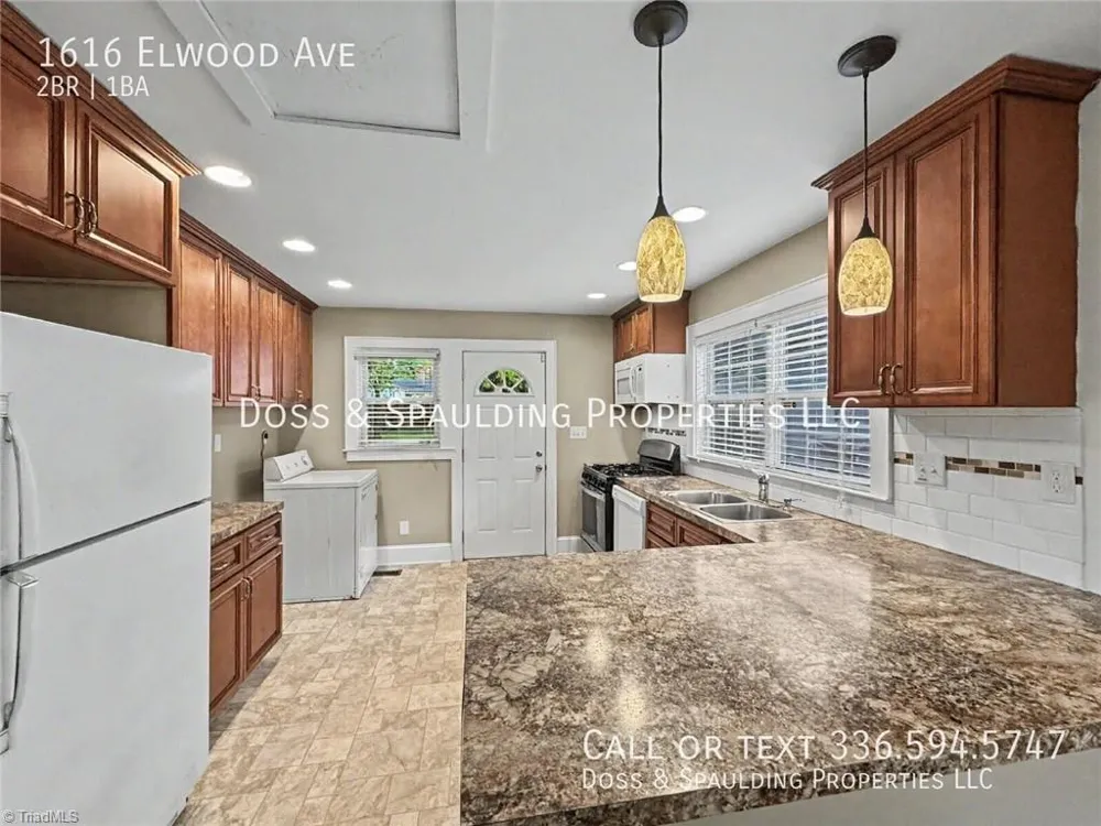 1616 Elwood Avenue Greensboro, NC 27403