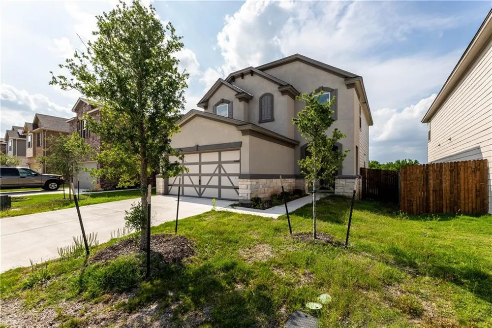 316 Los Cobos Lane Georgetown, TX 78626