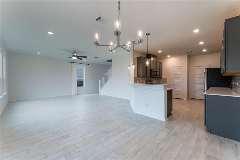 316 Los Cobos Lane Georgetown, TX 78626