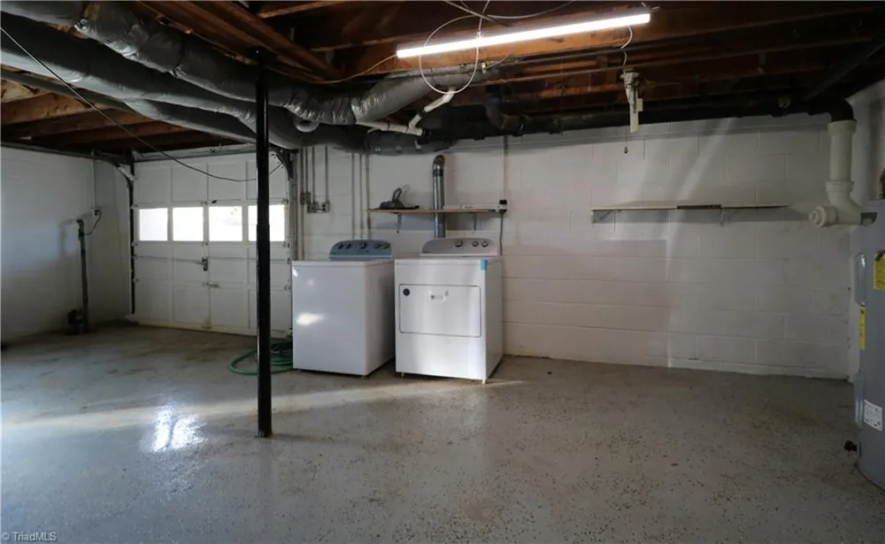 5611 Windy Hill Drive Winston-Salem, NC 27105