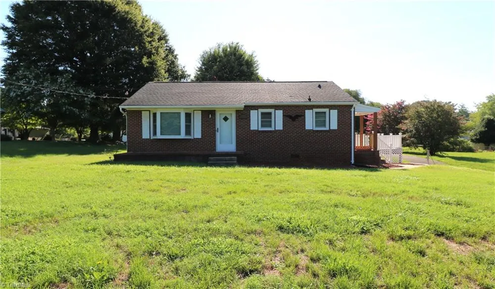 5611 Windy Hill Drive Winston-Salem, NC 27105