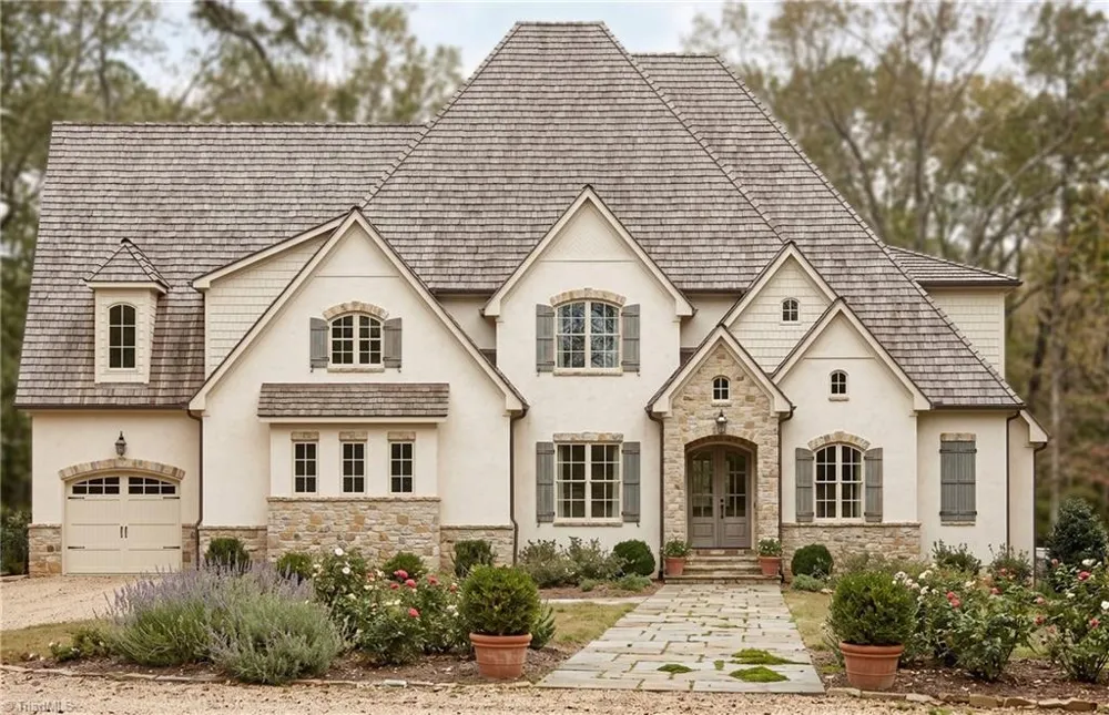 1008 Old Hickory Court Greensboro, NC 27455