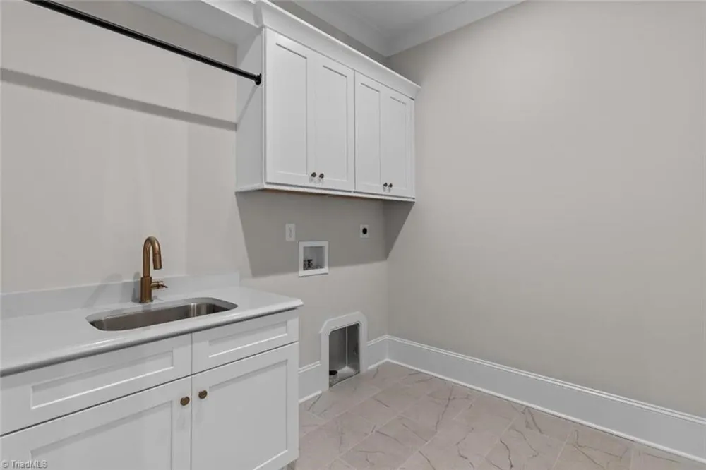 1008 Old Hickory Court Greensboro, NC 27455