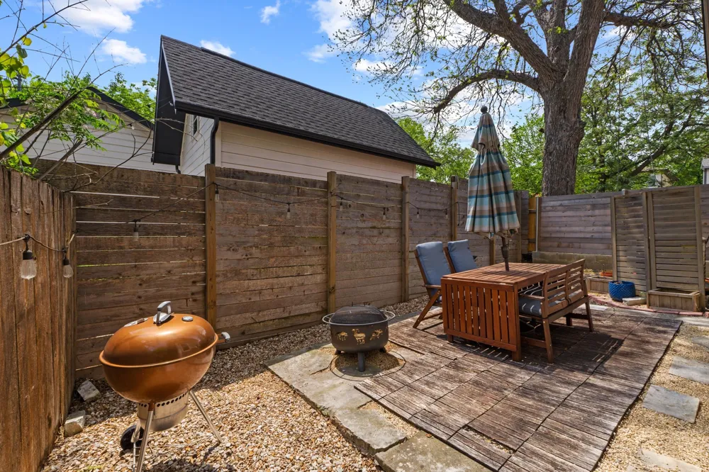 1907 E 20th Street Austin, TX 78722