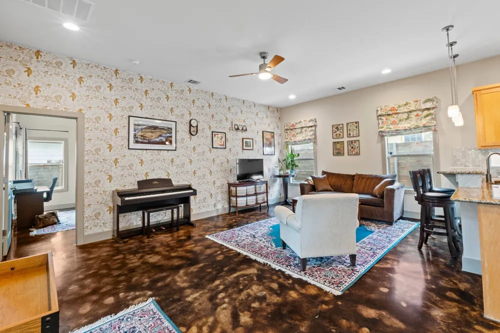 1907 E 20th Street Austin, TX 78722