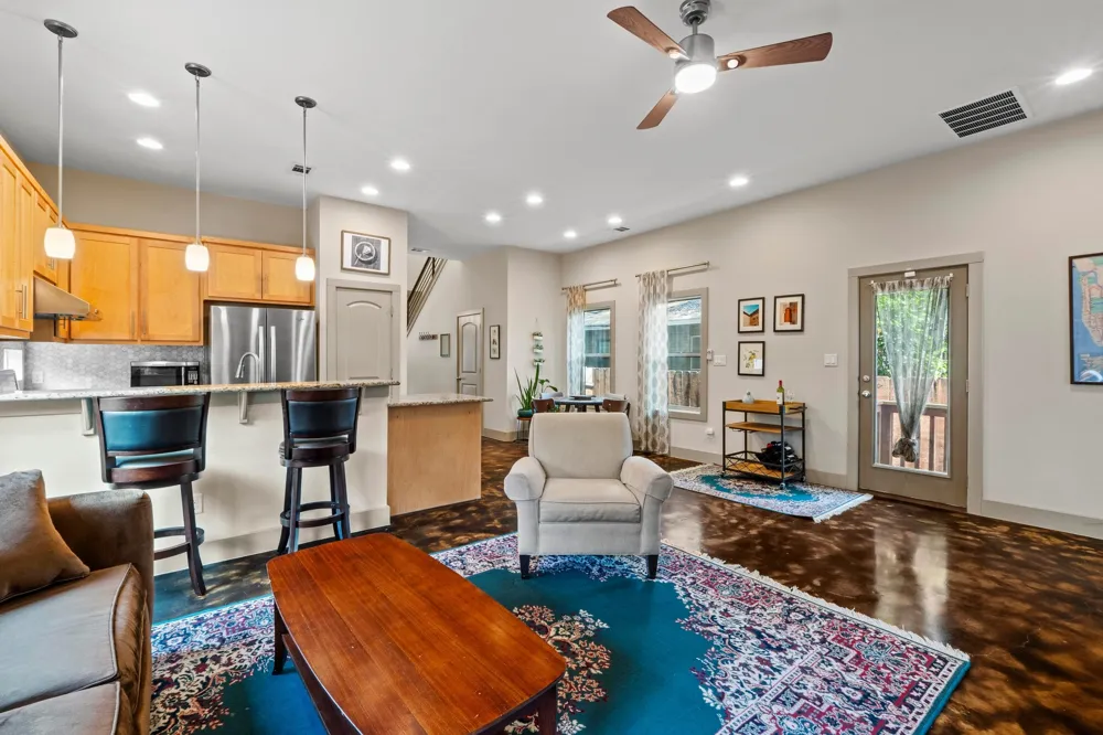 1907 E 20th Street Austin, TX 78722