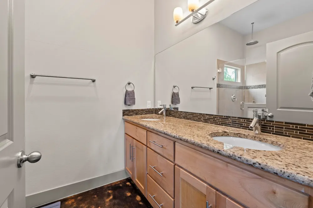 1907 E 20th Street Austin, TX 78722