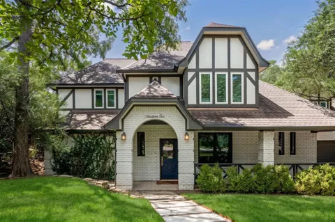 1910 Holly Hill Drive