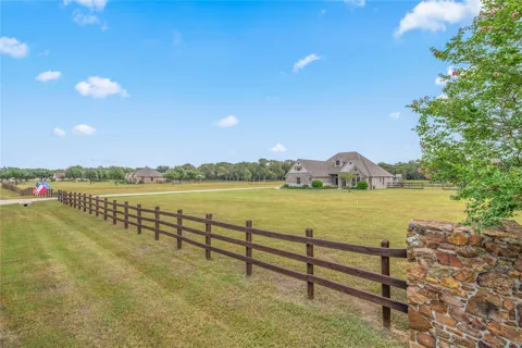 9600 Shadow Creek Trail