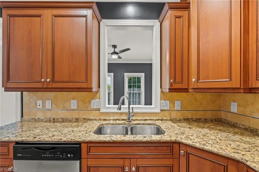 4318 Rockledge Lane Thomasville, NC 27360