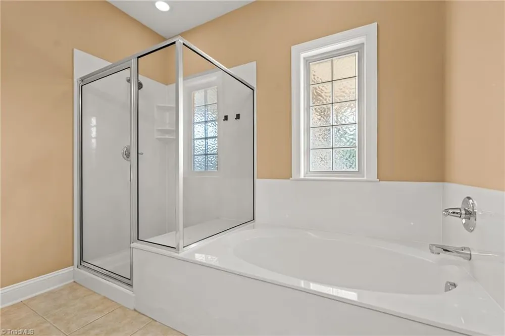 4318 Rockledge Lane Thomasville, NC 27360