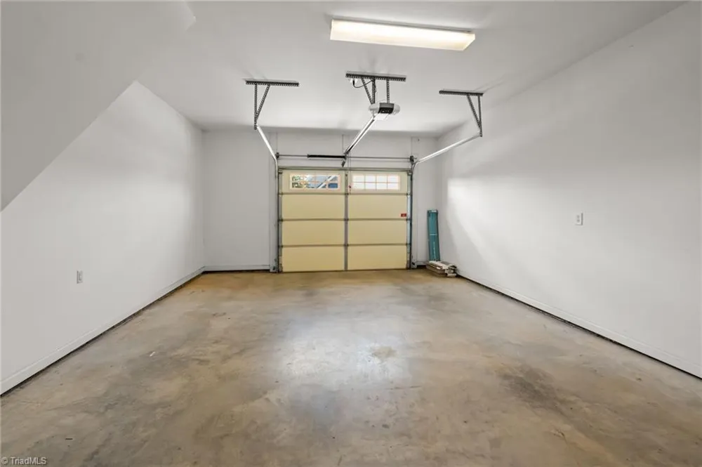 4318 Rockledge Lane Thomasville, NC 27360