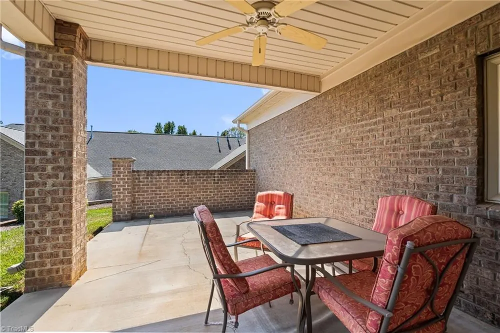 4318 Rockledge Lane Thomasville, NC 27360