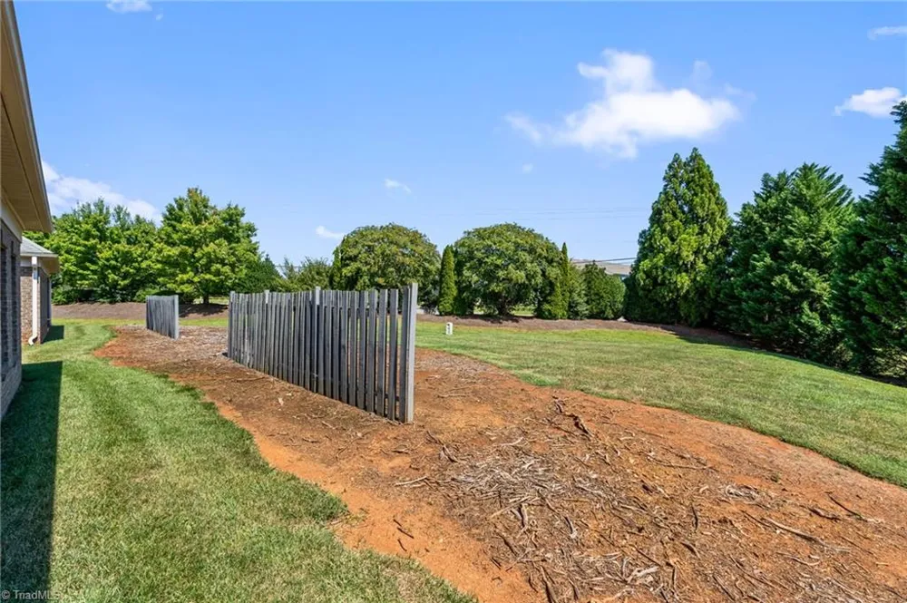 4318 Rockledge Lane Thomasville, NC 27360