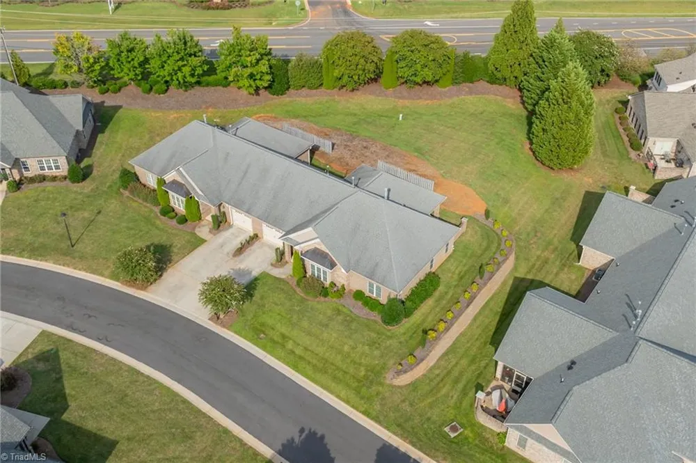 4318 Rockledge Lane Thomasville, NC 27360