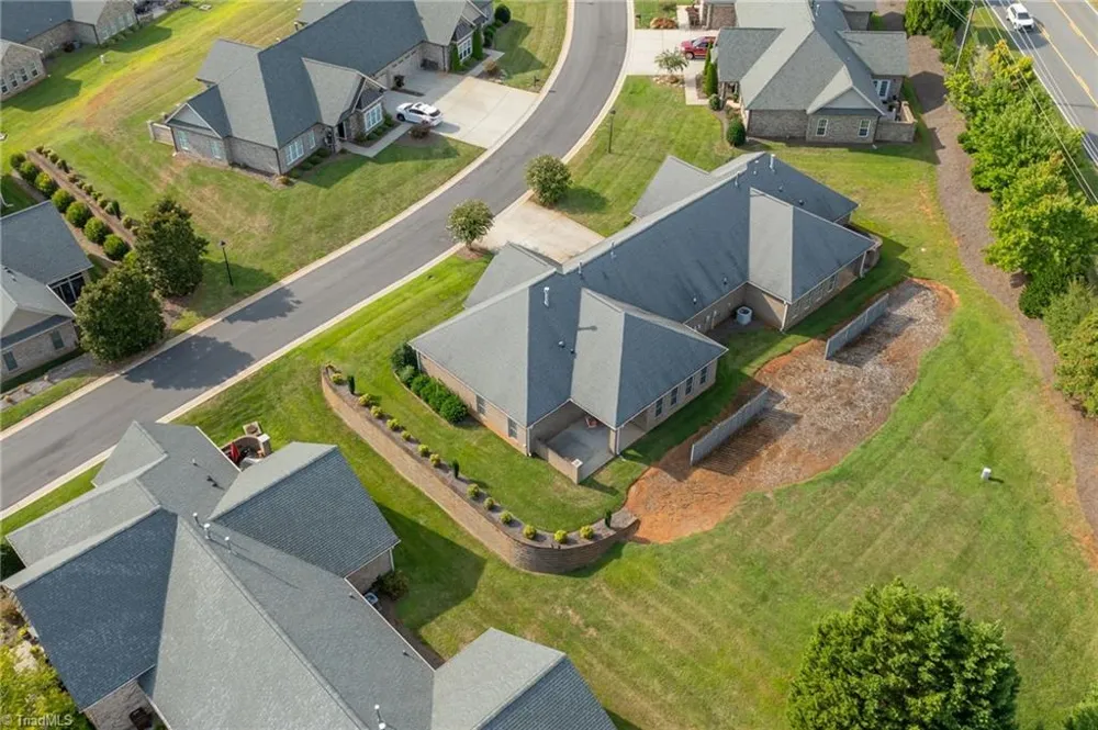 4318 Rockledge Lane Thomasville, NC 27360