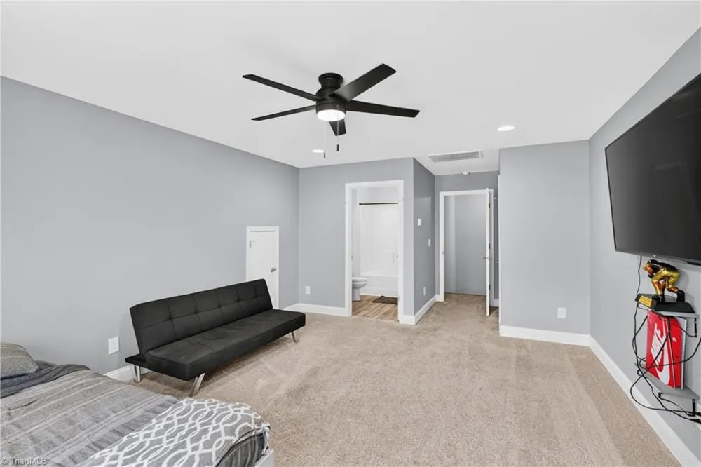 1671 Coopers Hawk Drive Kernersville, NC 27284