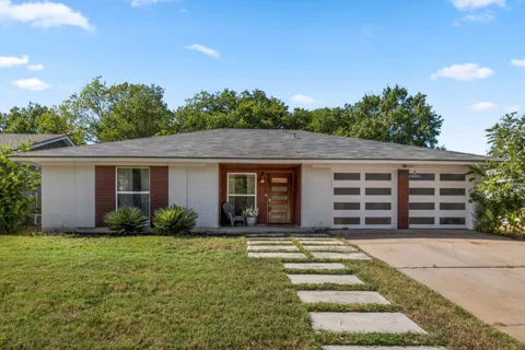 6200 Blarwood Drive