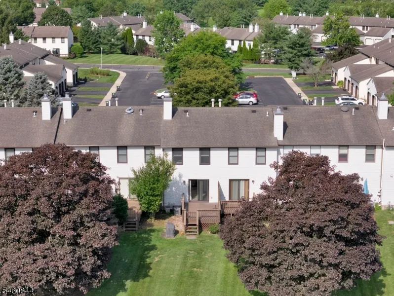 416 Willow Ct Raritan, NJ 08822