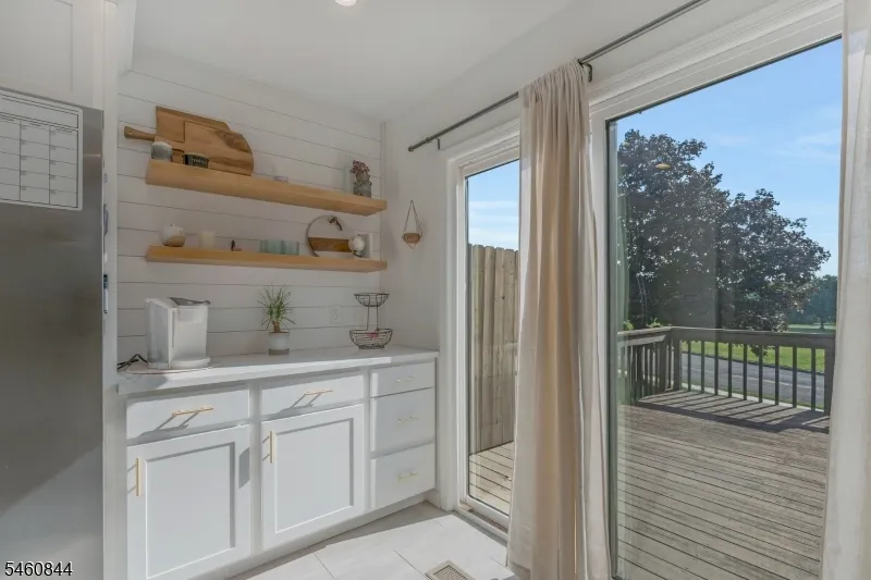 416 Willow Ct Raritan, NJ 08822